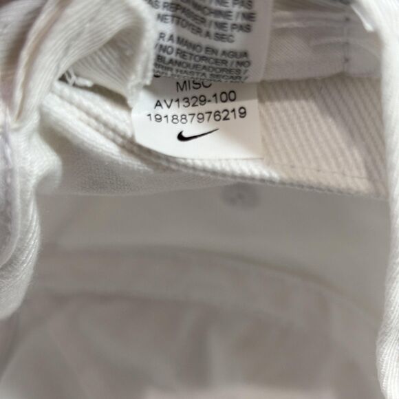 Nike SB Hat Cap Strap Back One Size White Heritage86 Embroidered Crest Mens - Picture 8 of 8